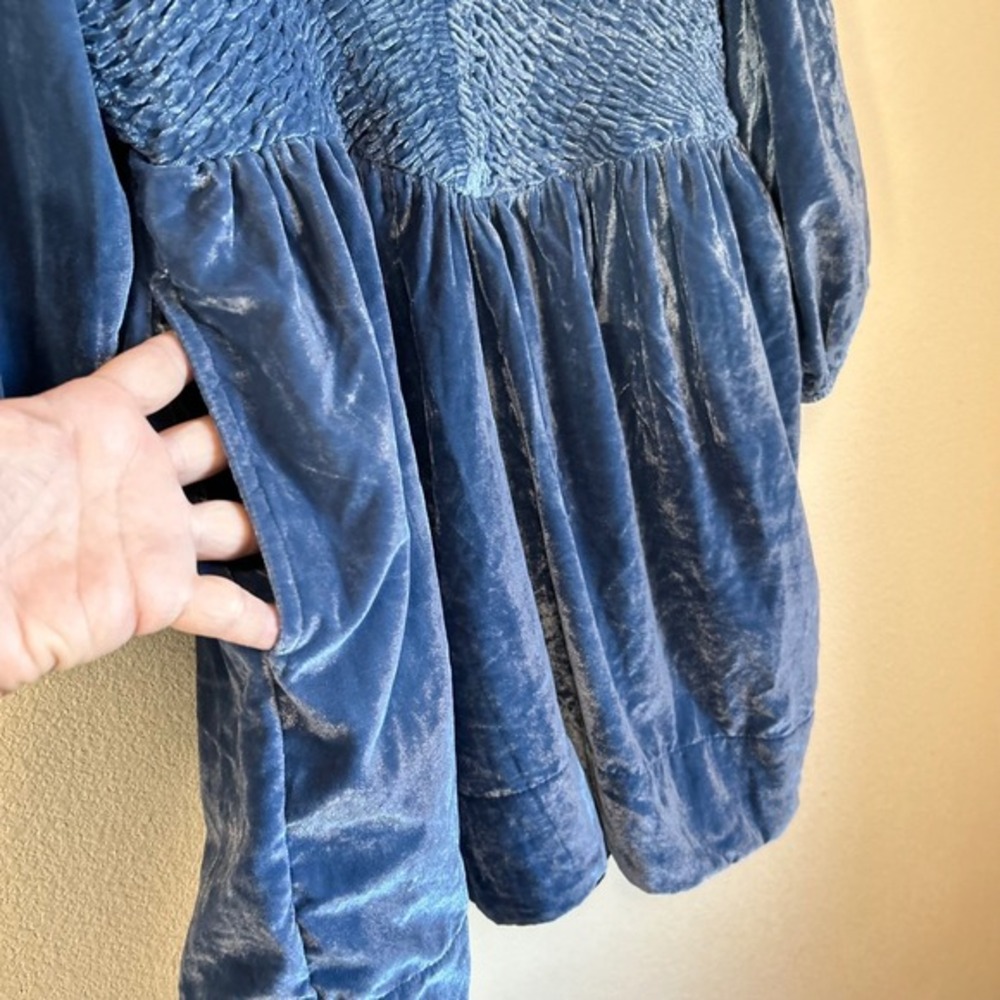 Free People Dress Medium Blue Smocked Velvet Medieval Princess LOTR Fairy Pocket - Picture 5 of 10